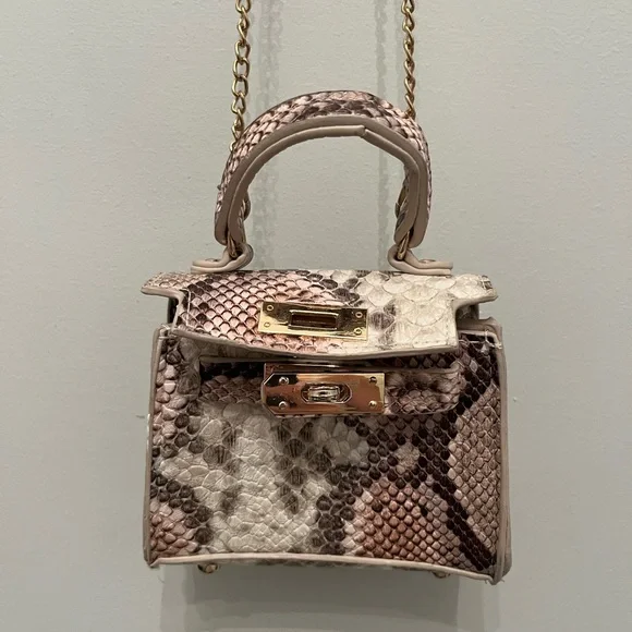 Mini Handbag Chain link Snakeskin Patterned - Picture 4 of 9